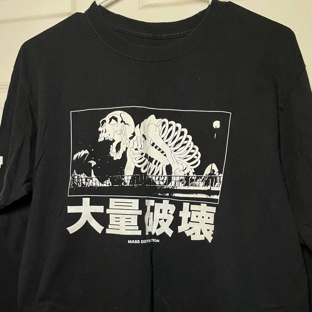 Long sleeve black t-shirt